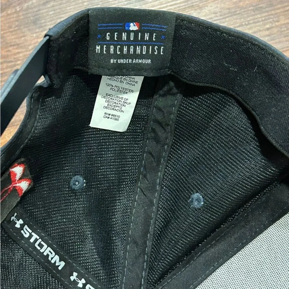 Boston Red‎ Sox Under Armor Fitted Baseball Hat